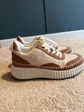 Platform Sneakers in Beige and Brown